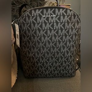 💗MOMS DAY 🎁🎁Michael Kors Cindy Large Backpack Black/Silver Signature Logo NWT